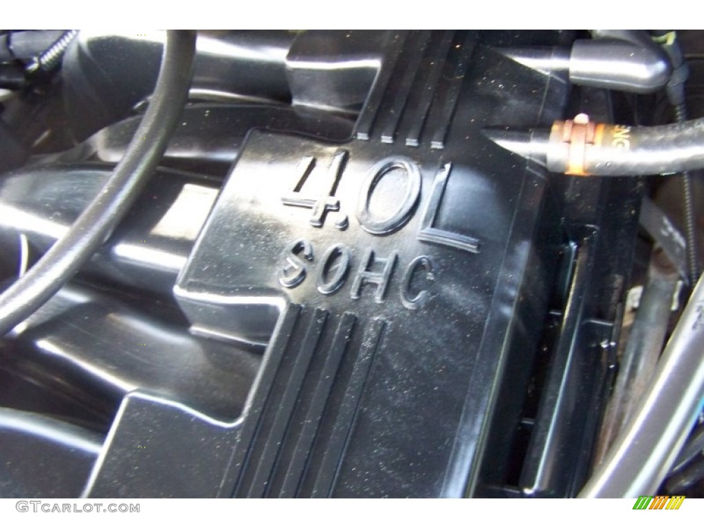 2002 Explorer XLS - Black Clearcoat / Graphite photo #40