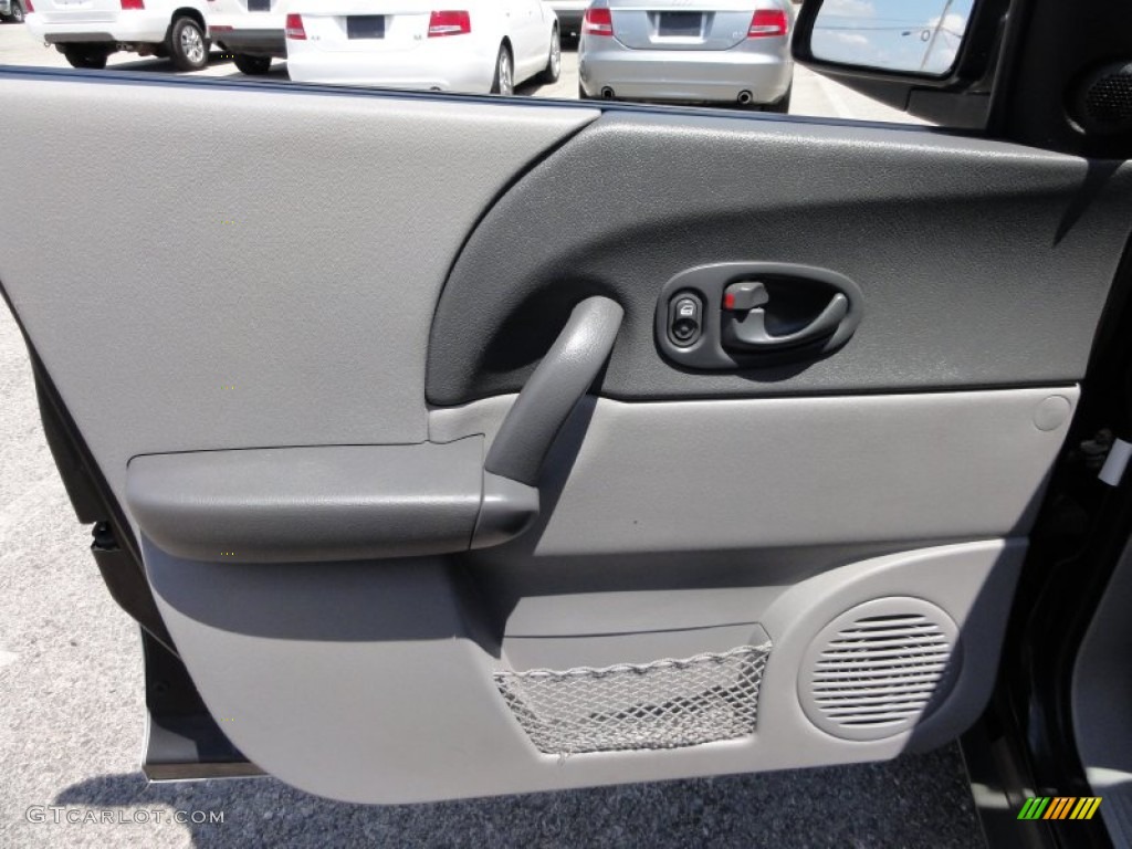 2003 VUE AWD - White / Gray photo #14