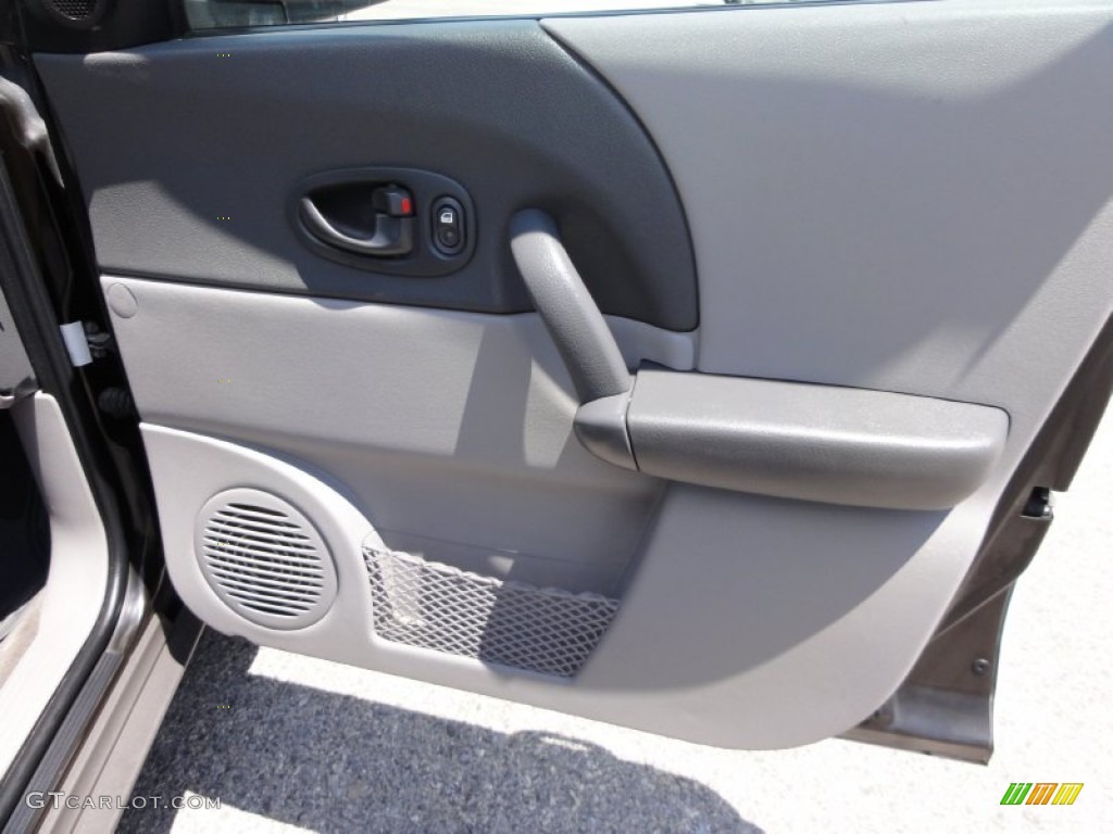 2003 VUE AWD - White / Gray photo #21