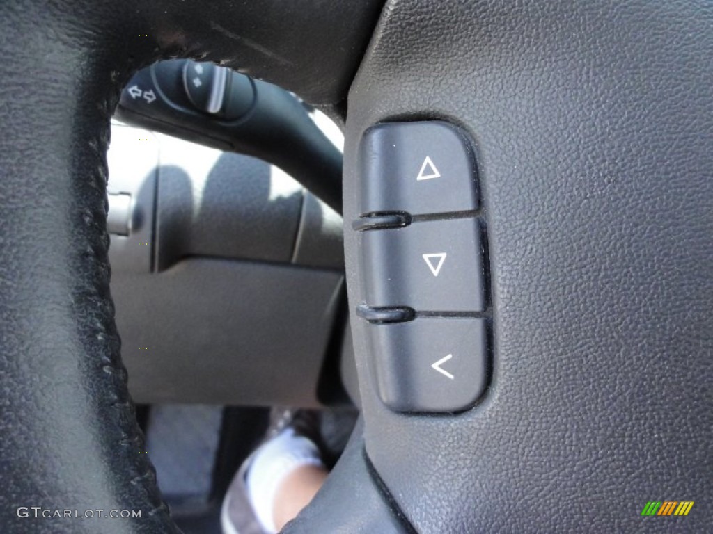 2004 Audi A6 3.0 quattro Avant Controls Photo #51156215