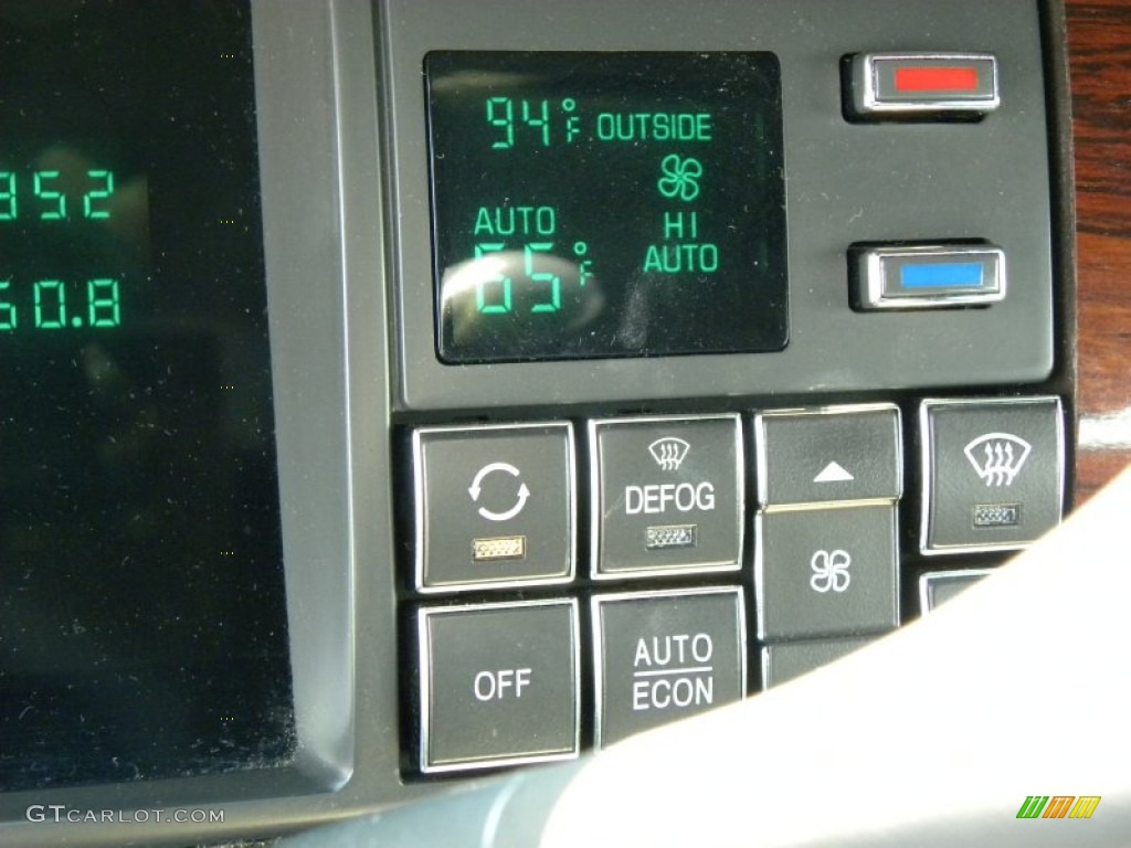 1996 Cadillac DeVille Sedan Controls Photo #51157733