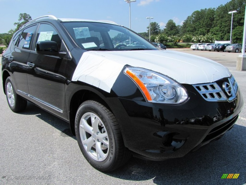 2011 Rogue SV - Wicked Black / Black photo #7
