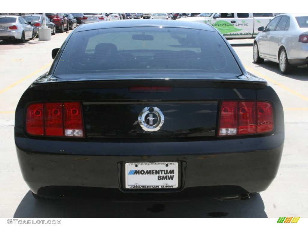 2007 Mustang V6 Deluxe Coupe - Black / Dark Charcoal photo #9