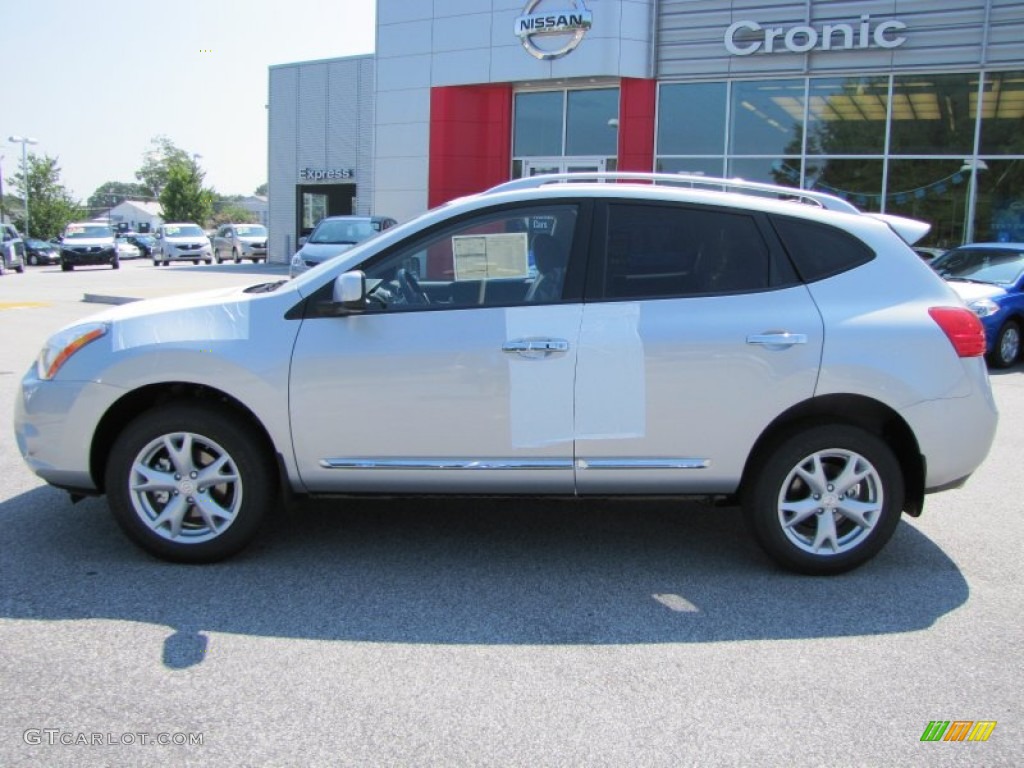 2011 Rogue SV - Silver Ice Metallic / Gray photo #2