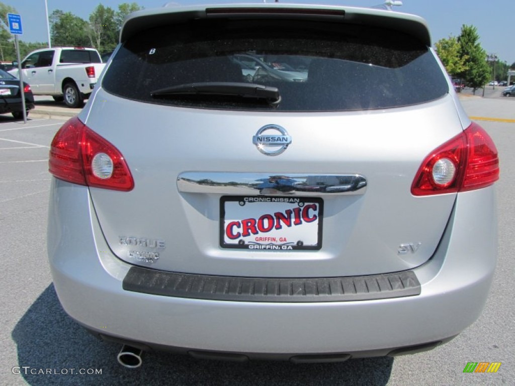 2011 Rogue SV - Silver Ice Metallic / Gray photo #4