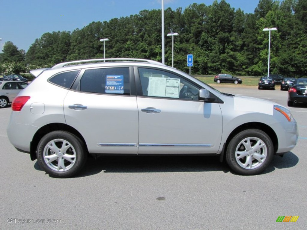 2011 Rogue SV - Silver Ice Metallic / Gray photo #6