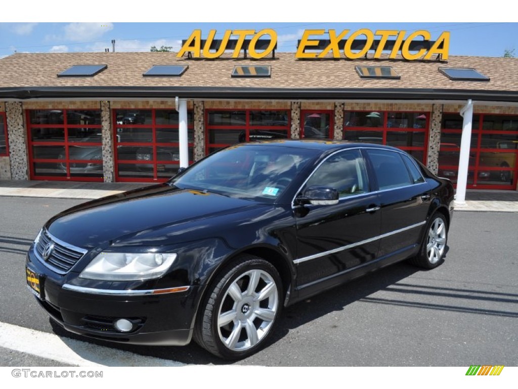 2004 Phaeton V8 4Motion Sedan - Black / Anthracite photo #1