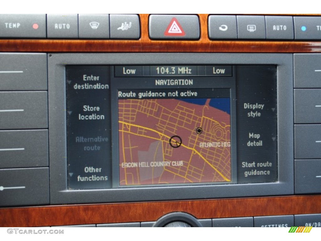 2004 Volkswagen Phaeton V8 4Motion Sedan Navigation Photo #51158825