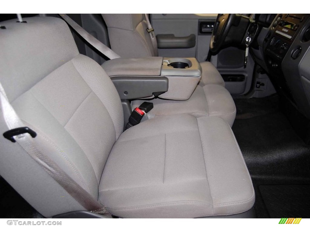 2005 F150 XLT Regular Cab - Black / Medium Flint Grey photo #14