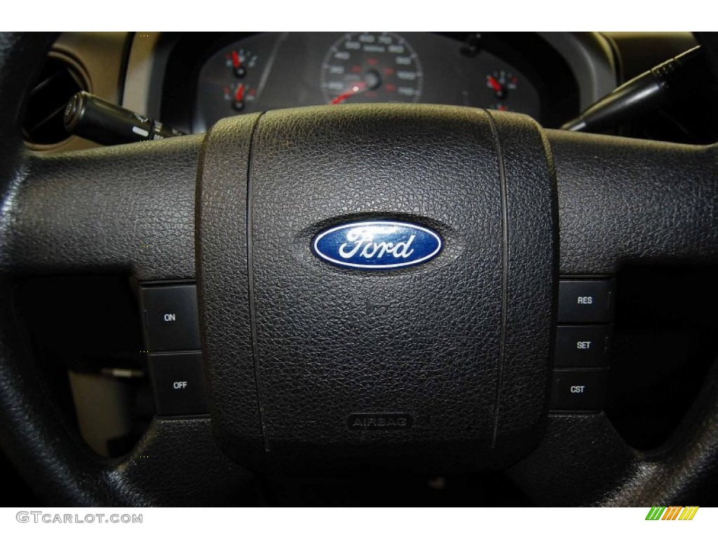 2005 F150 XLT Regular Cab - Black / Medium Flint Grey photo #17