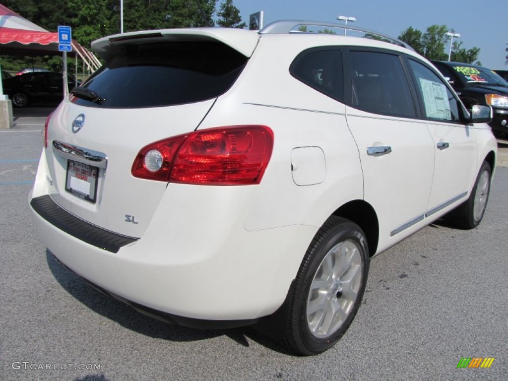 2011 Rogue SV - Pearl White / Gray photo #4
