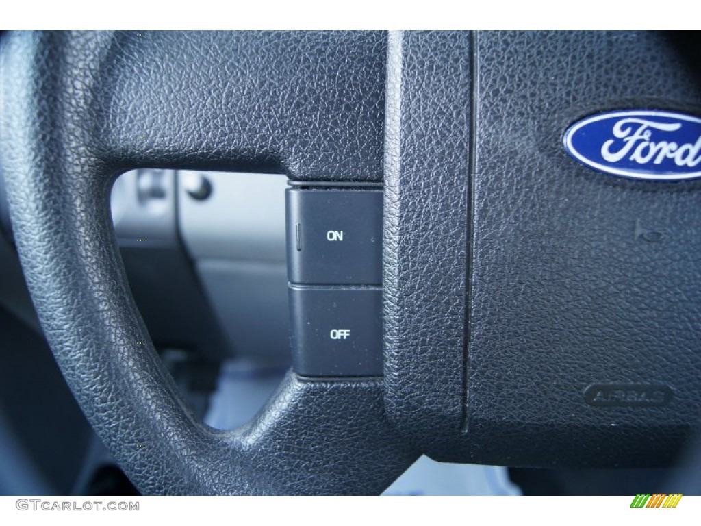 2006 F150 STX Regular Cab - Bright Red / Medium Flint photo #21