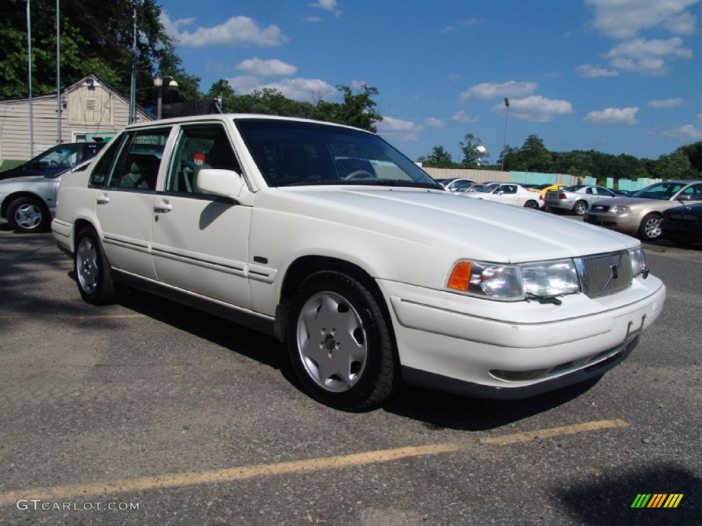 White 1998 Volvo S90 Sedan Exterior Photo #51162456