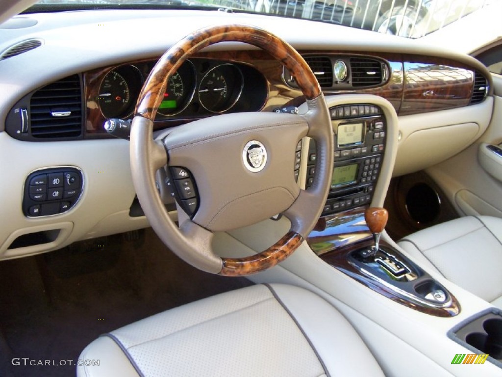 2008 XJ XJ8 L - Botanical Green / Champagne/Charcoal photo #21