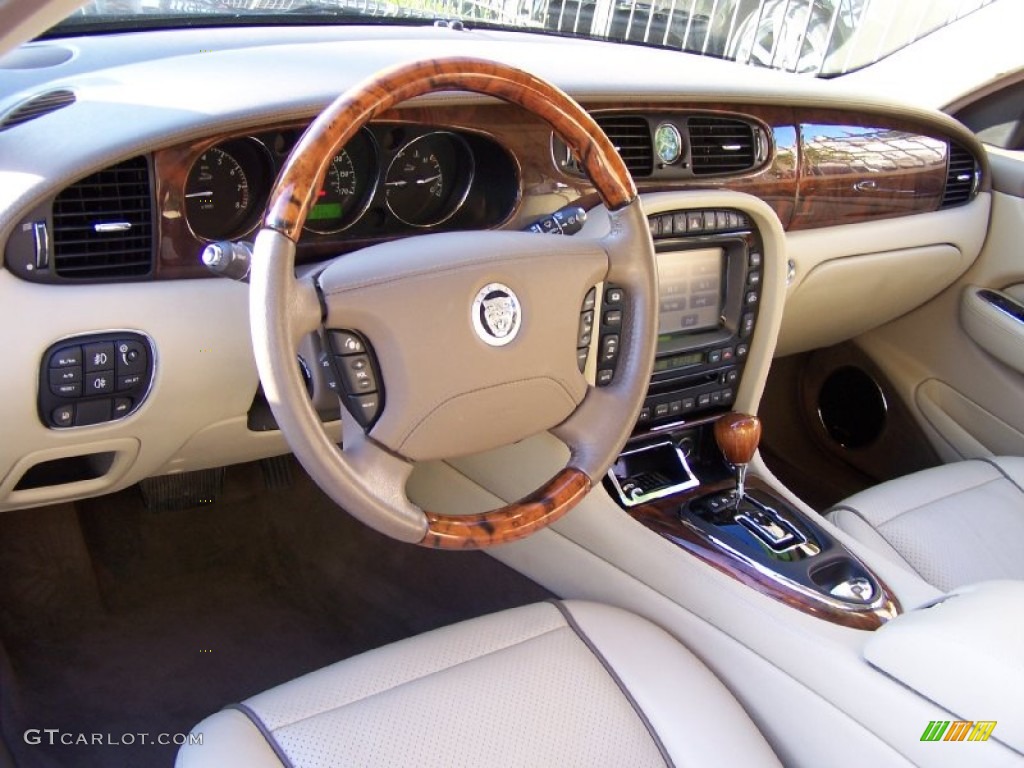 Barley/Mocha Interior 2009 Jaguar XJ XJ8 Photo #51164655