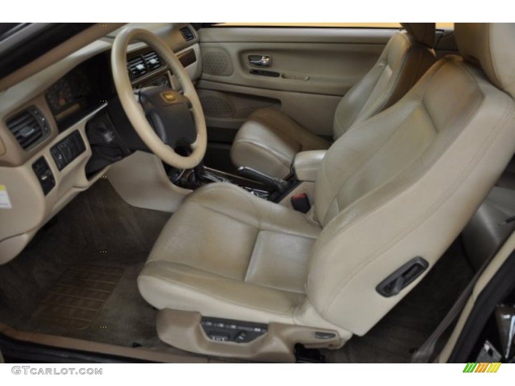Beige Interior 2004 Volvo C70 High Pressure Turbo Photo #51165312