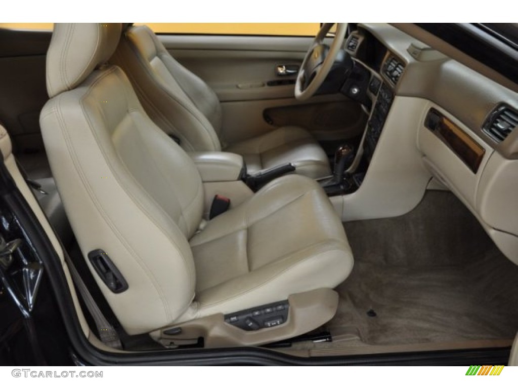Beige Interior 2004 Volvo C70 High Pressure Turbo Photo #51165357