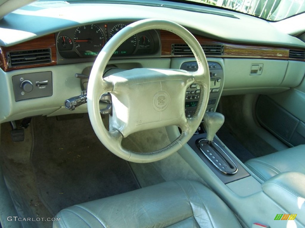 1997 Cadillac Seville SLS Dashboard Photos