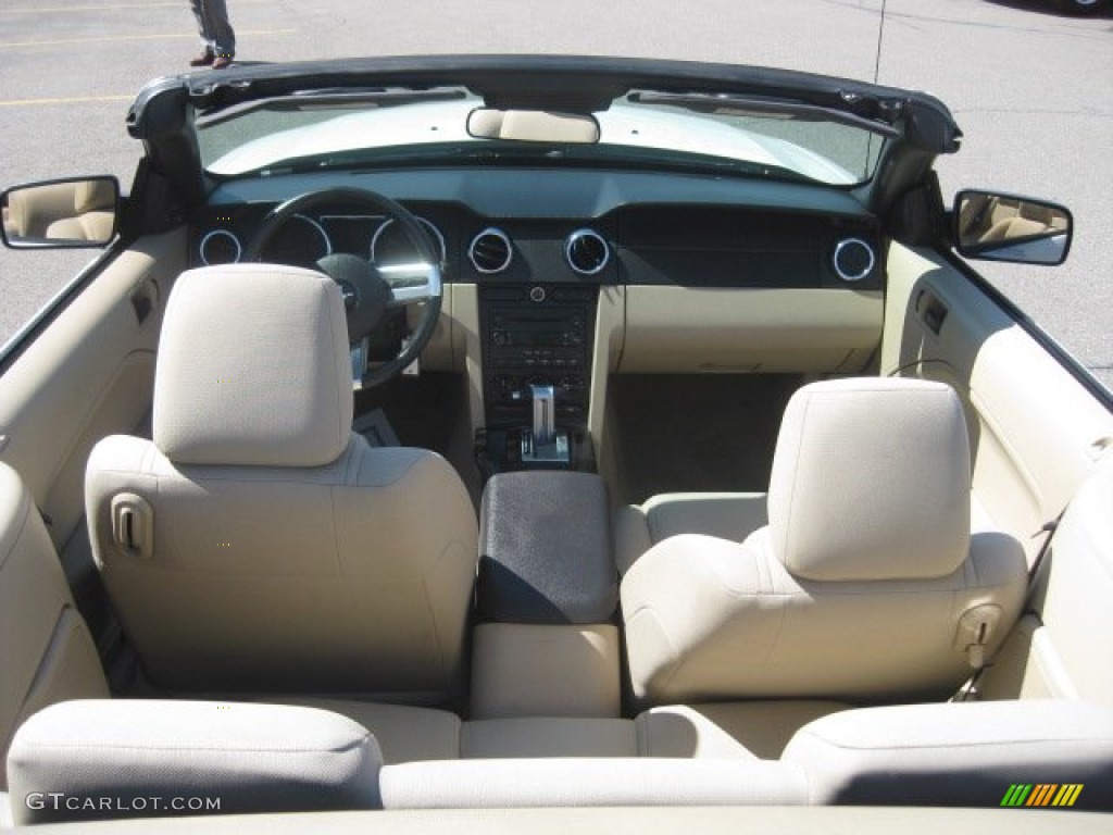 2006 Mustang V6 Premium Convertible - Performance White / Light Parchment photo #2