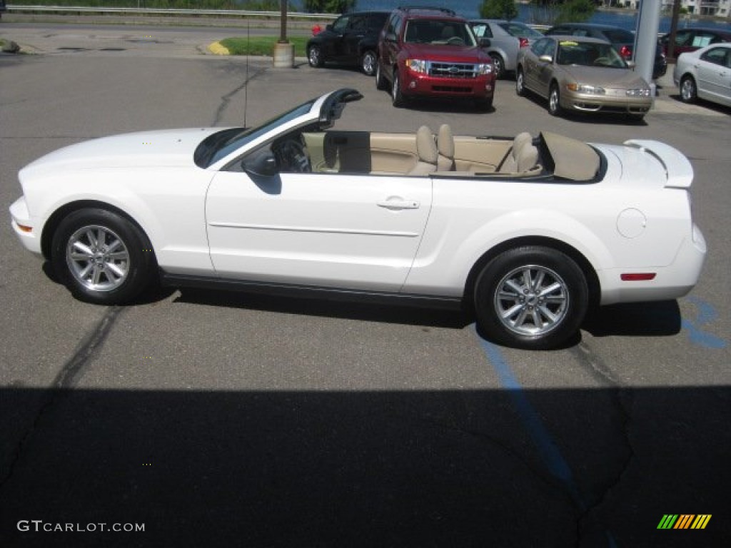 2006 Mustang V6 Premium Convertible - Performance White / Light Parchment photo #4