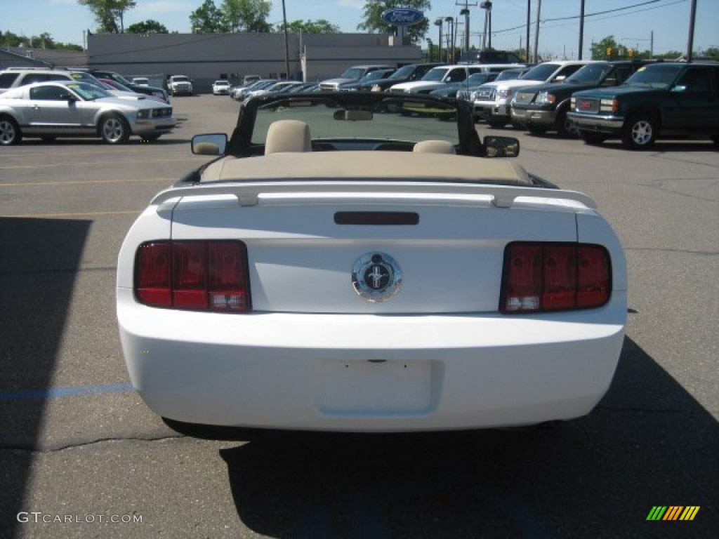 2006 Mustang V6 Premium Convertible - Performance White / Light Parchment photo #7