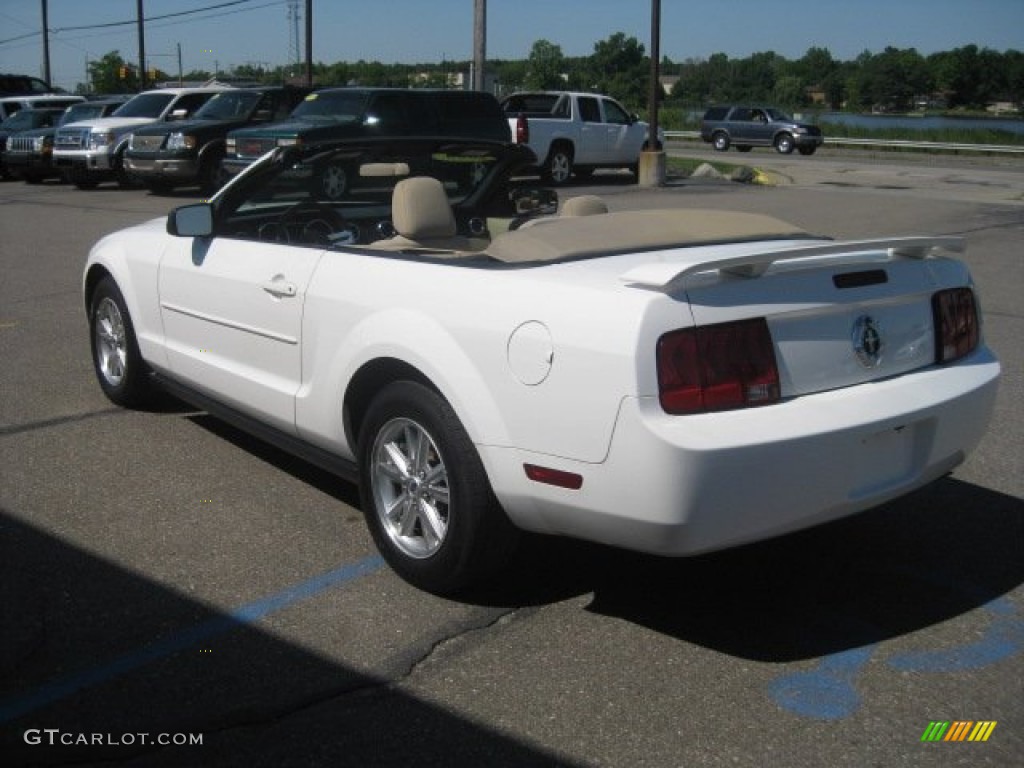 2006 Mustang V6 Premium Convertible - Performance White / Light Parchment photo #8