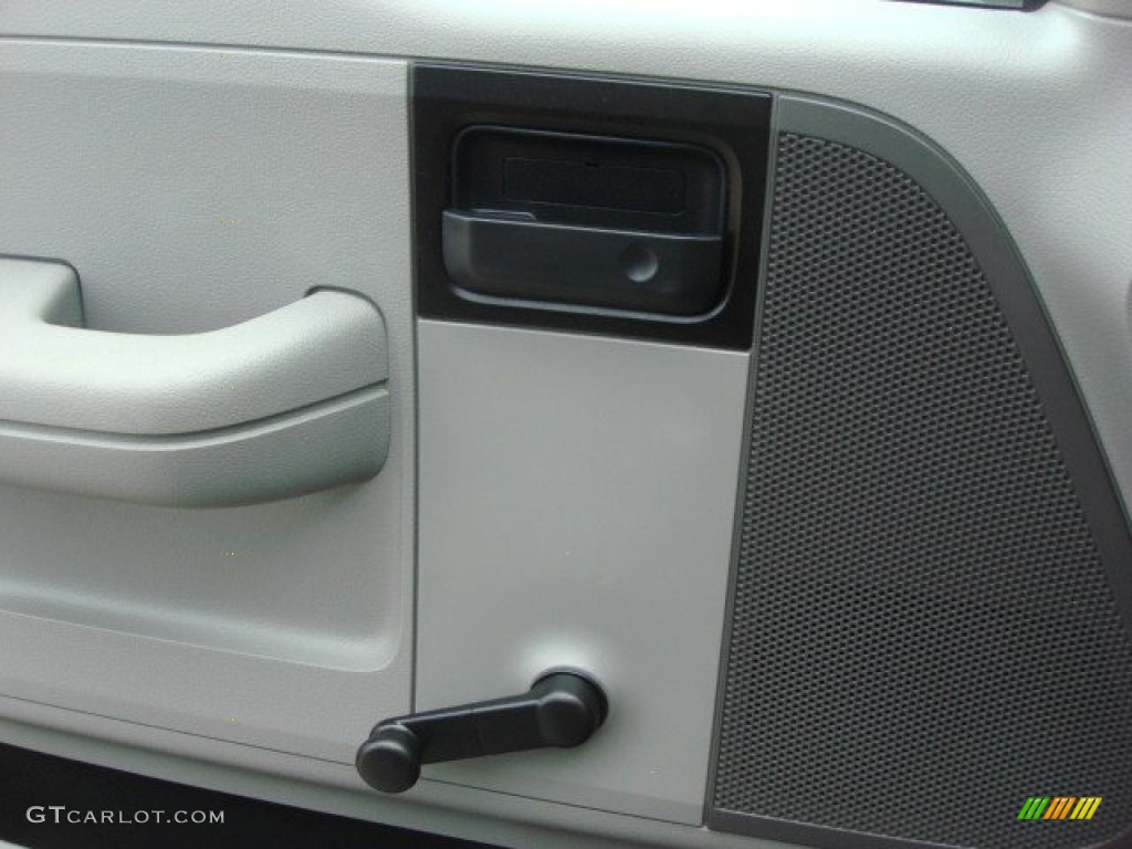 2005 F150 STX Regular Cab 4x4 - Dark Stone Metallic / Medium Flint Grey photo #15