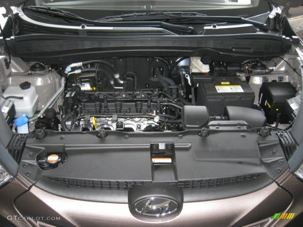 2011 Hyundai Tucson GL 2.0 Liter DOHC 16-Valve CVVT 4 Cylinder Engine Photo #51173892