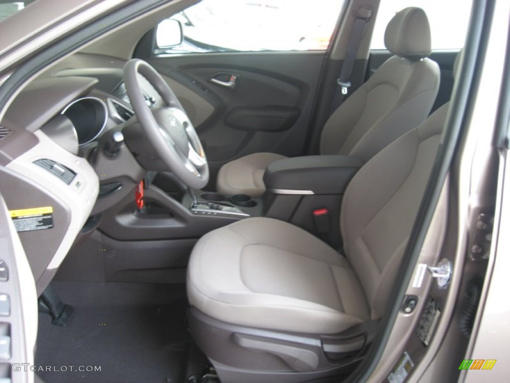 Taupe Interior 2011 Hyundai Tucson GL Photo #51173916