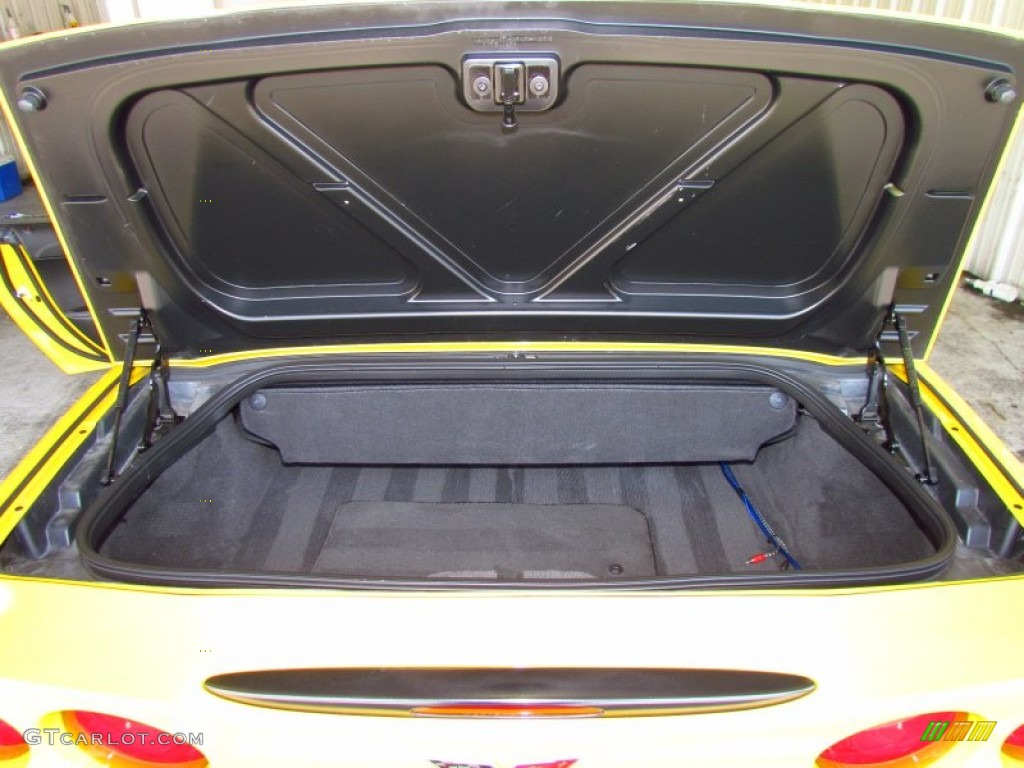 2008 Chevrolet Corvette Convertible Trunk Photo #51174897