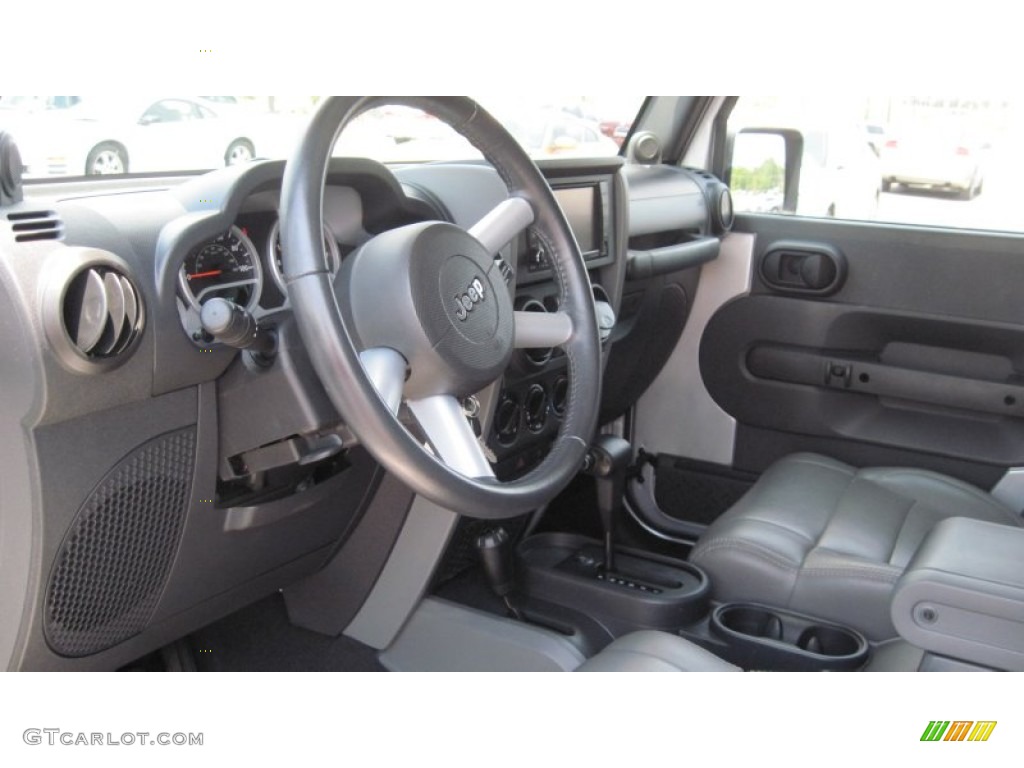 Dark Slate Gray/Medium Slate Gray Interior 2009 Jeep Wrangler Unlimited Sahara 4x4 Photo #51181950