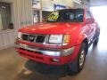 2000 Aztec Red Nissan Frontier SE V6 Extended Cab 4x4  photo #2