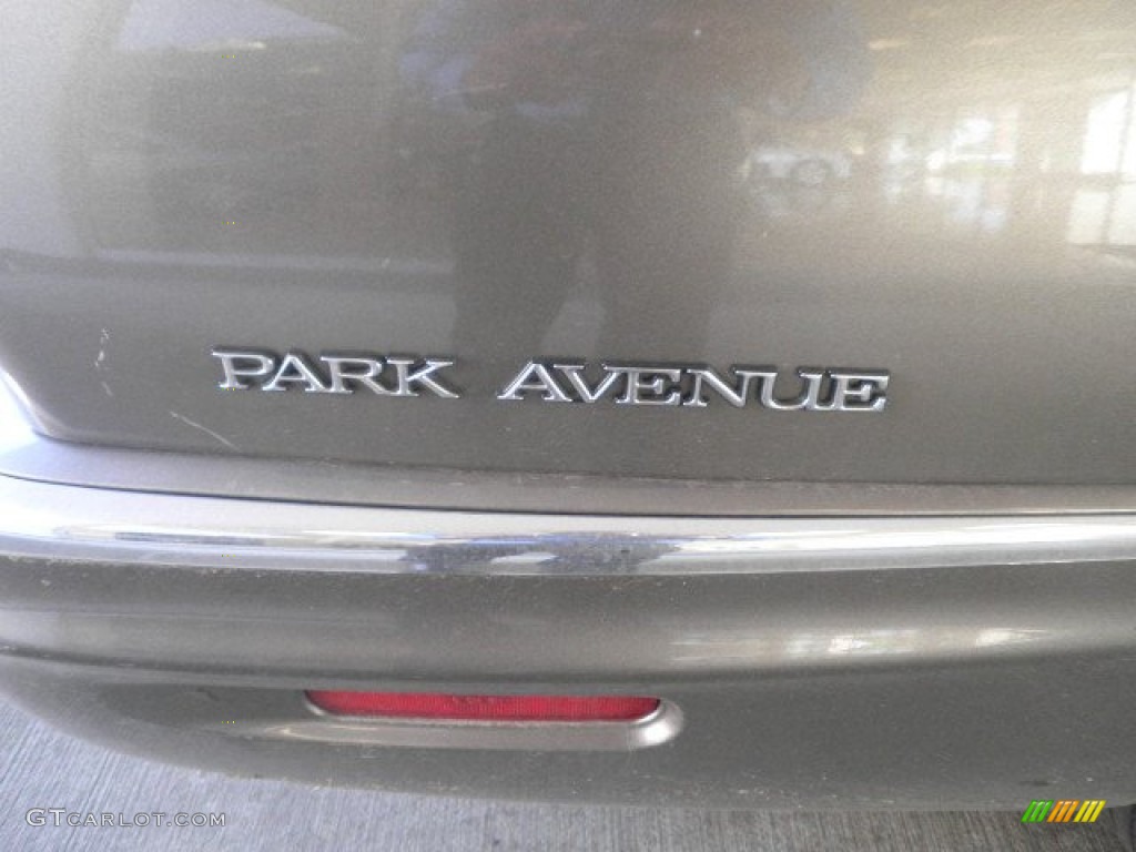 2000 Buick Park Avenue Standard Park Avenue Model Marks and Logos Photos