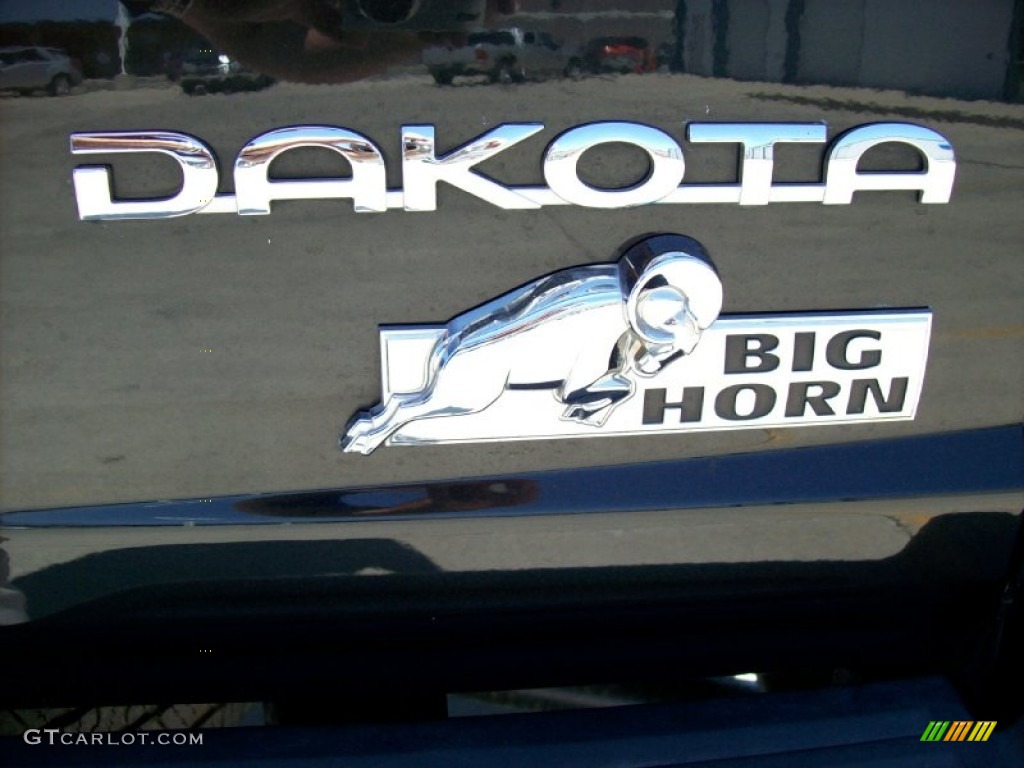 2010 Dodge Dakota Big Horn Crew Cab 4x4 Marks and Logos Photo #51187152