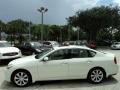 Ivory Pearl - M 35 Sedan Photo No. 10