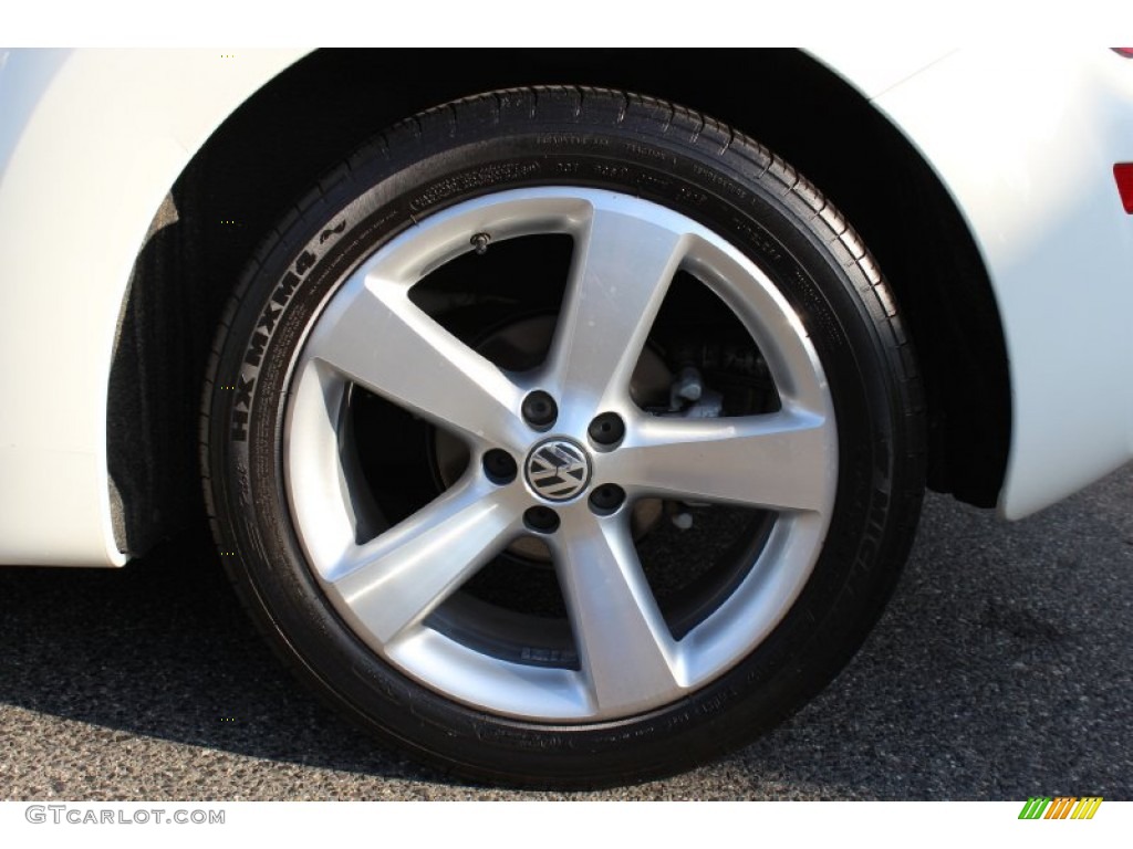 2008 Volkswagen New Beetle Triple White Coupe Wheel Photo #51193309