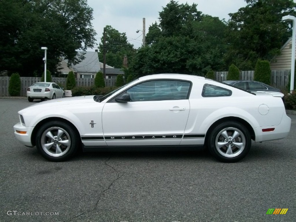 2007 Mustang V6 Deluxe Coupe - Performance White / Light Graphite photo #6