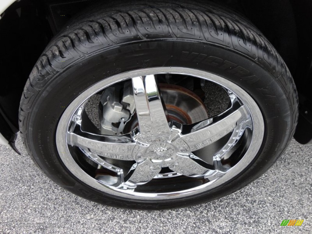 2010 Ford Escape XLS Custom Wheels Photo #51196105