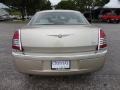 Linen Gold Metallic - 300 C HEMI Photo No. 9