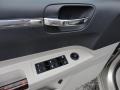 Linen Gold Metallic - 300 C HEMI Photo No. 25