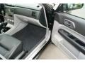 Gray Interior Photo for 2005 Subaru Forester #51200471