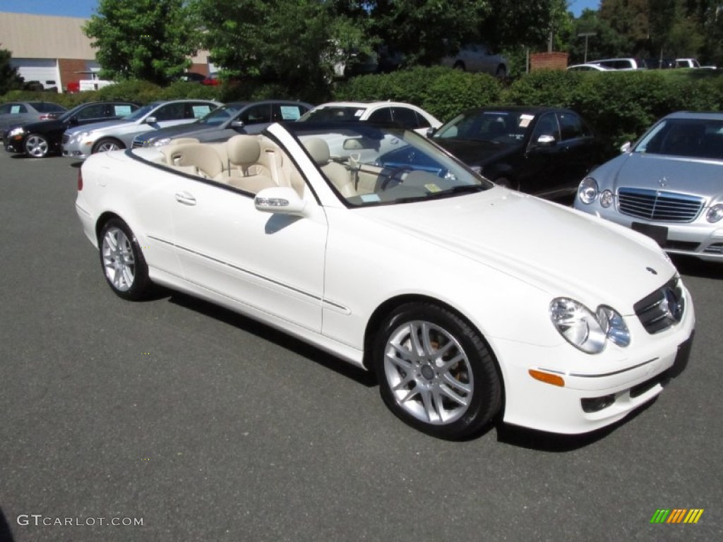 Arctic White Mercedes-Benz CLK