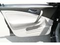 Gray 2007 Saturn VUE Green Line Hybrid Door Panel