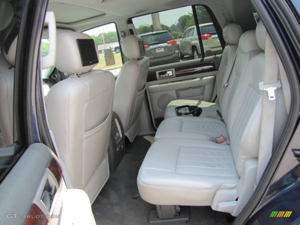 2004 Navigator Ultimate - True Blue Metallic / Dove Grey photo #11