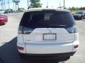 Diamond White Pearl - Outlander SE AWD Photo No. 4
