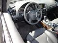 Black 2011 Audi Q5 3.2 quattro Dashboard