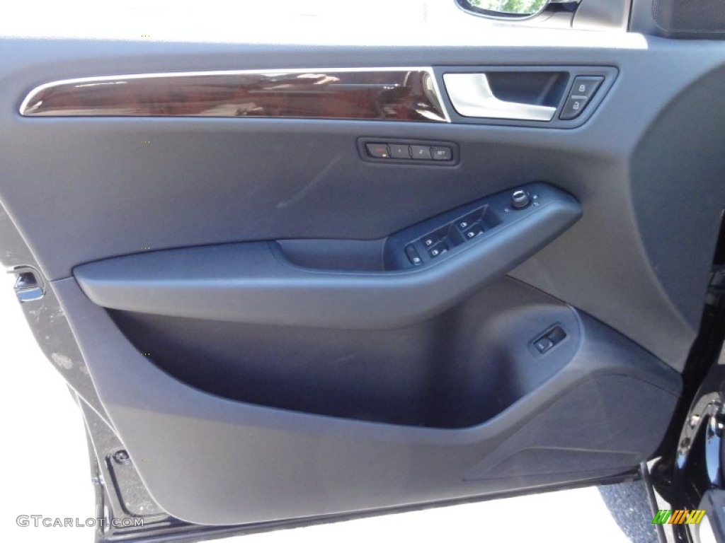 2011 Audi Q5 3.2 quattro Black Door Panel Photo #51208727