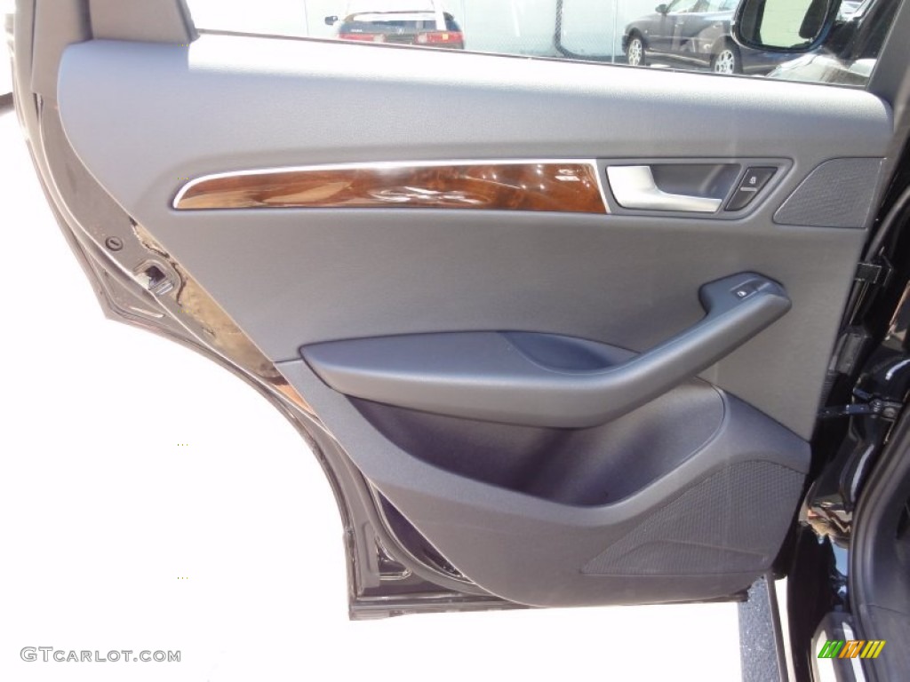 2011 Audi Q5 3.2 quattro Black Door Panel Photo #51208898