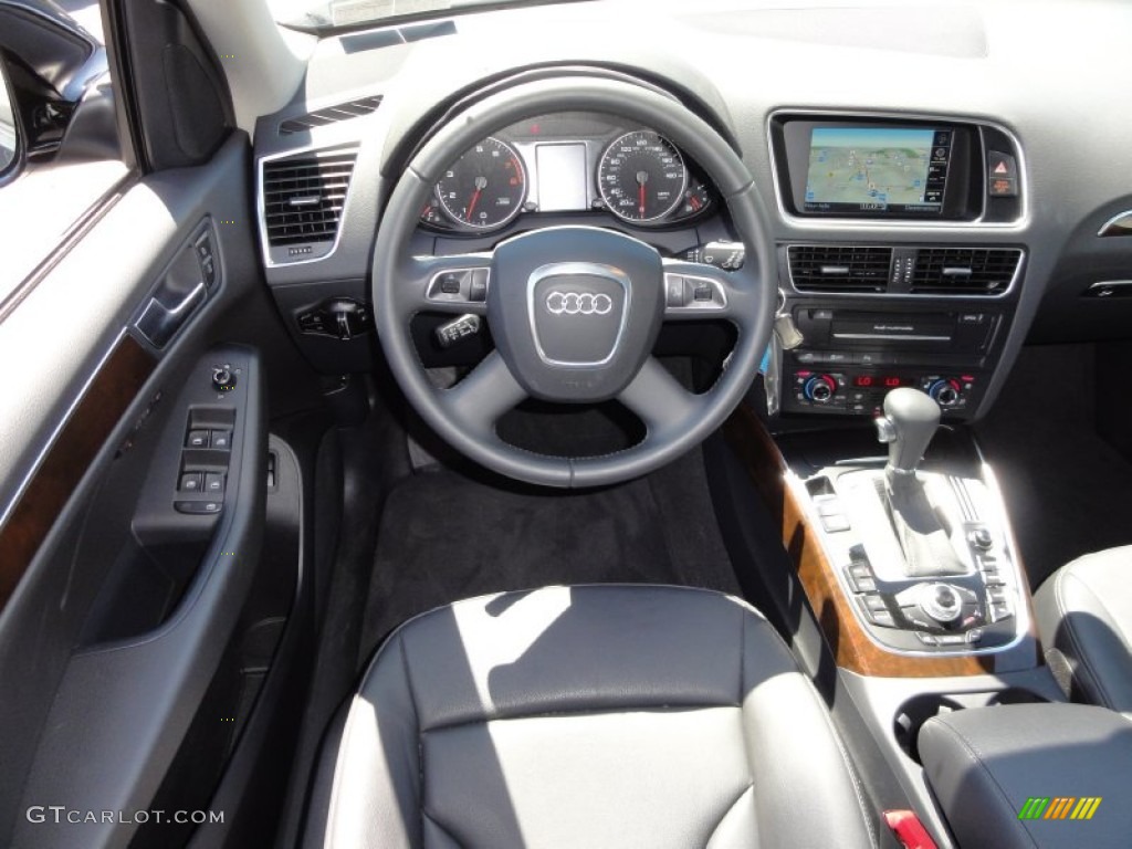 2011 Audi Q5 3.2 quattro Black Dashboard Photo #51208928