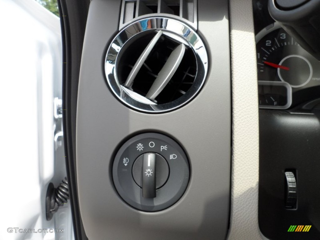 2011 Ford Expedition EL XL Controls Photos